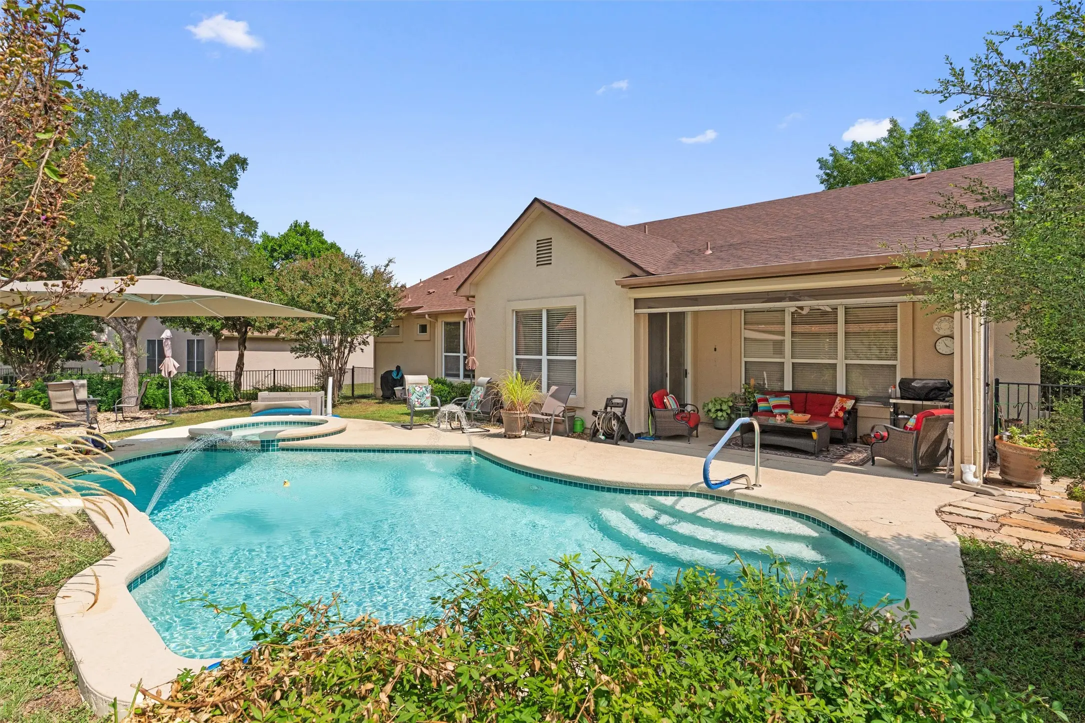Photo of Listing #1232286