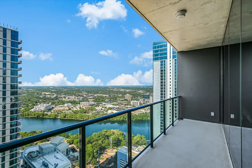 610 Davis Street 3801, Austin