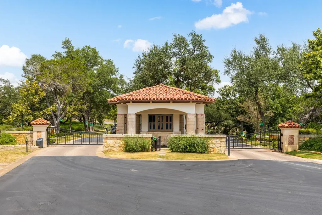707 Moonlight Bay Drive, Spicewood