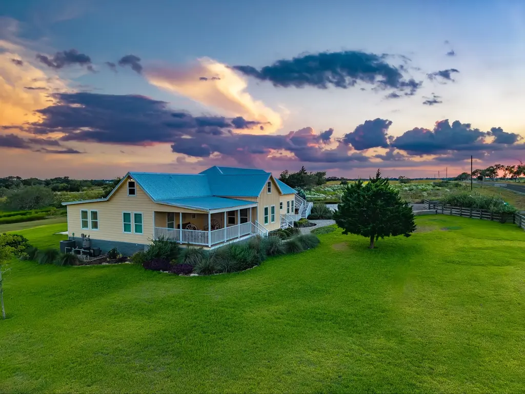 2210 Fm 615, Schulenburg