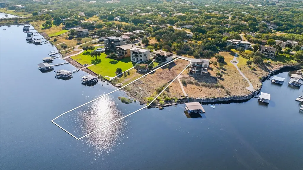 3006 Point Cove, Lago Vista