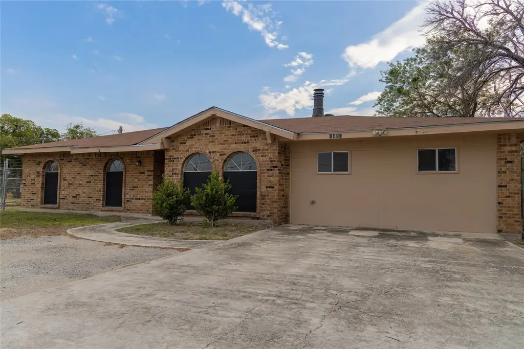 1430 State Highway 46 S, New Braunfels