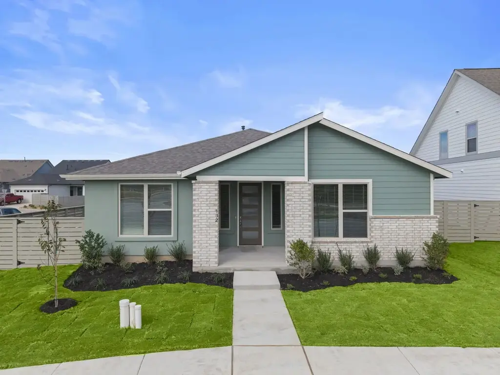132 Adelton Boulevard, Bastrop