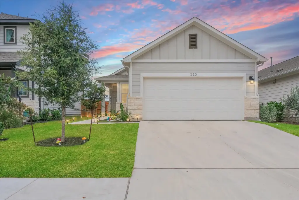 323 Tolo Drive, Elgin
