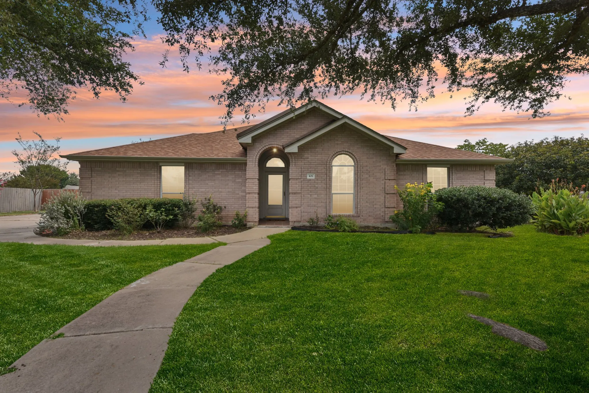 Photo of Listing #3607132