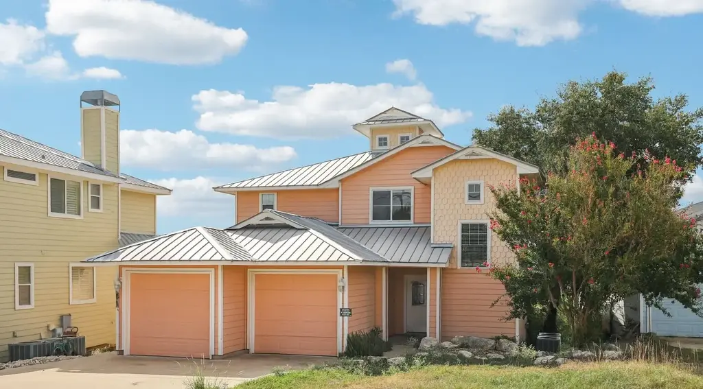 1477 Lavaca, Canyon Lake