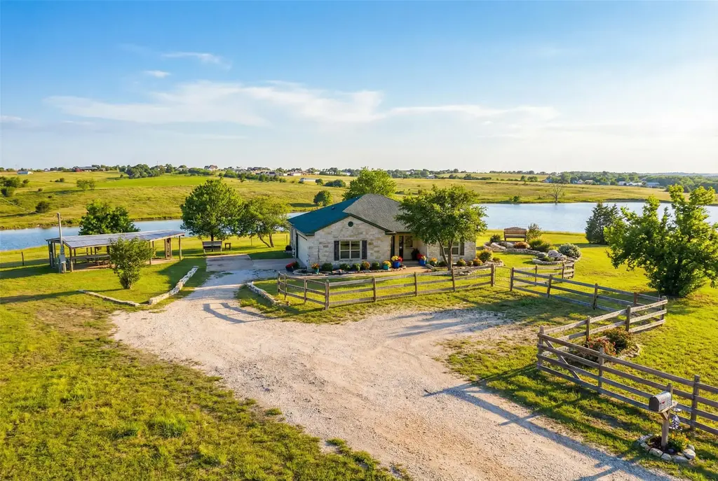 1644 County Road 139, Hutto