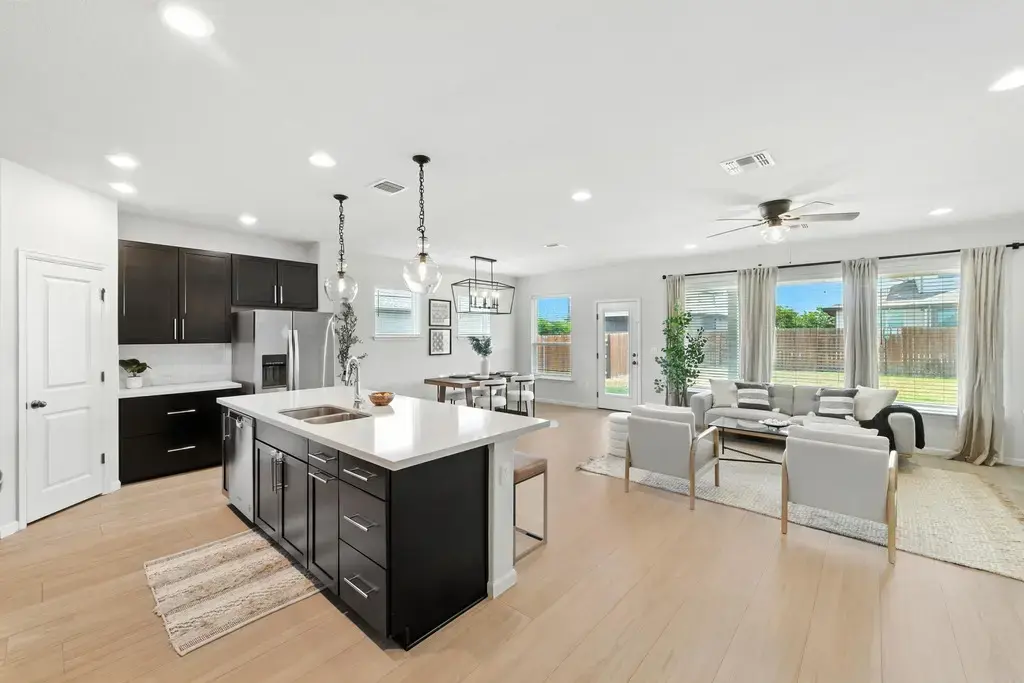 8117 Bestride Bend, Austin