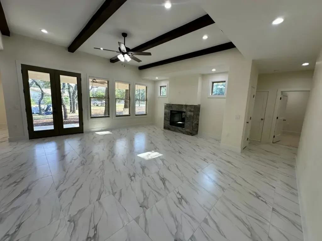 904 Wooten St, Cedar Park