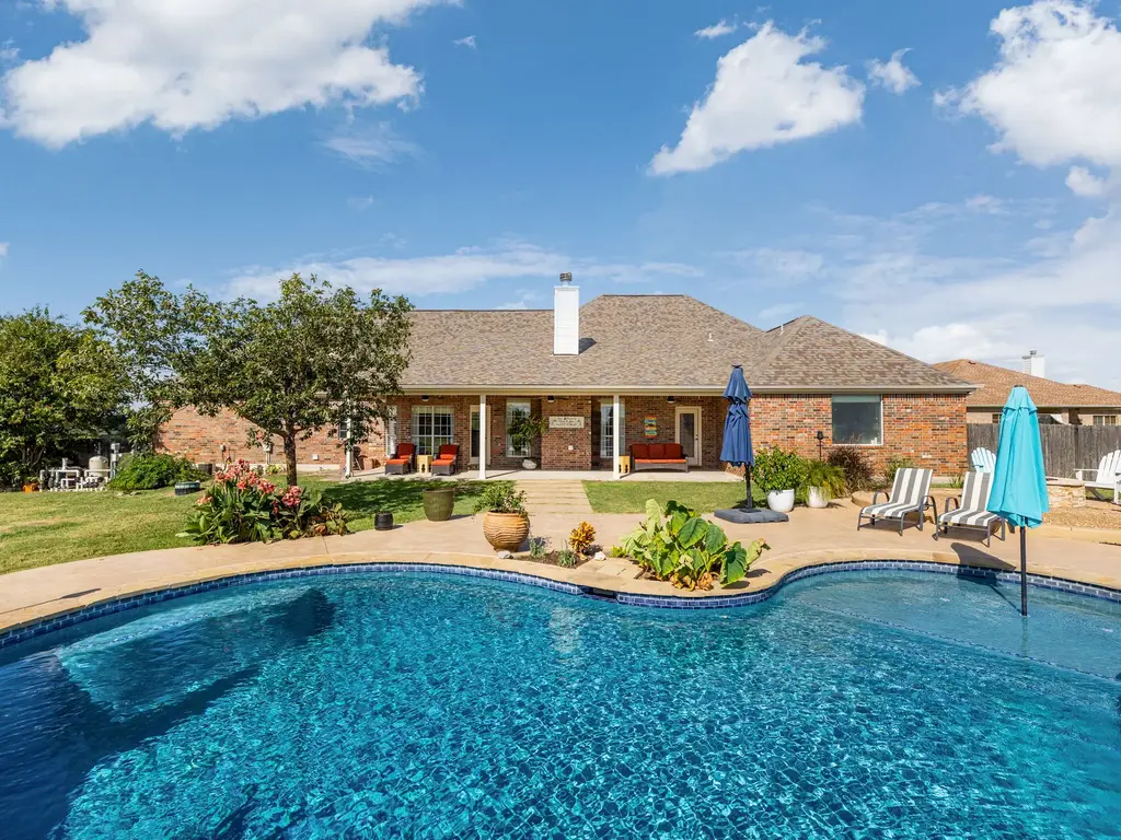 155 Comanche Circle, Hutto