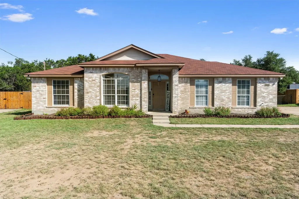 6005 La Mesa Street, Lago Vista