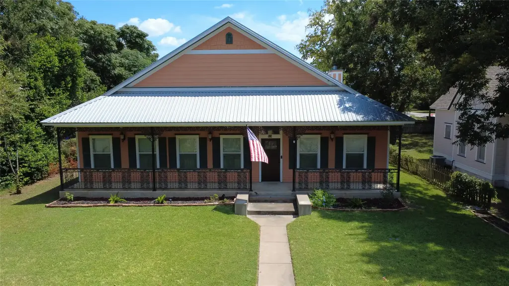 602 Garwood Street, Smithville