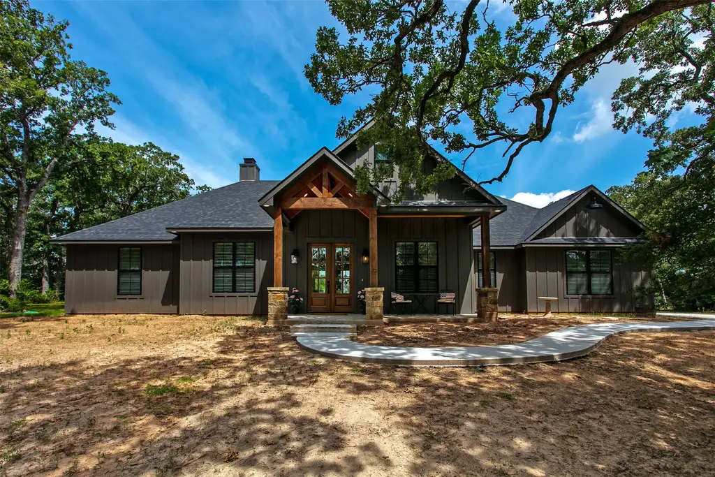 10464 County Road 244, Caldwell