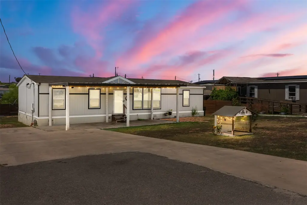 595 Tahoe Drive, Kyle
