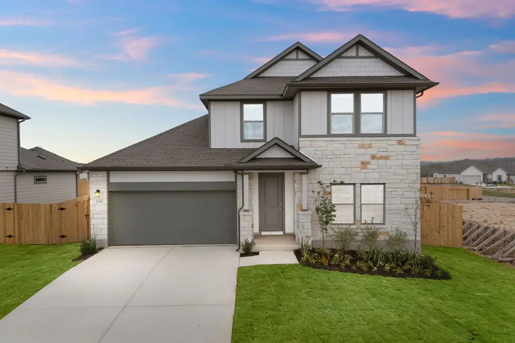 239 Red Tail Hawk Lane, Cedar Creek