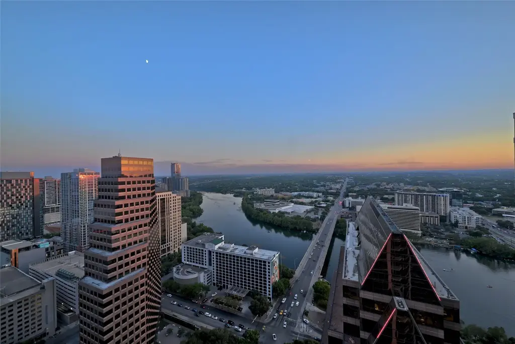 200 Congress Avenue 32se, Austin