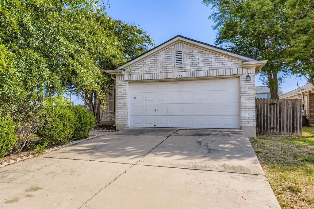 101 Bandara Woods Boulevard, Elgin