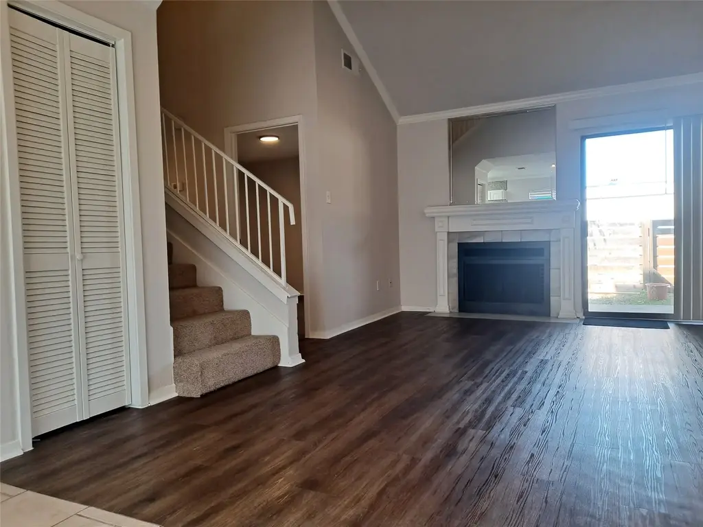 2018 W Rundberg Lane 9b, Austin