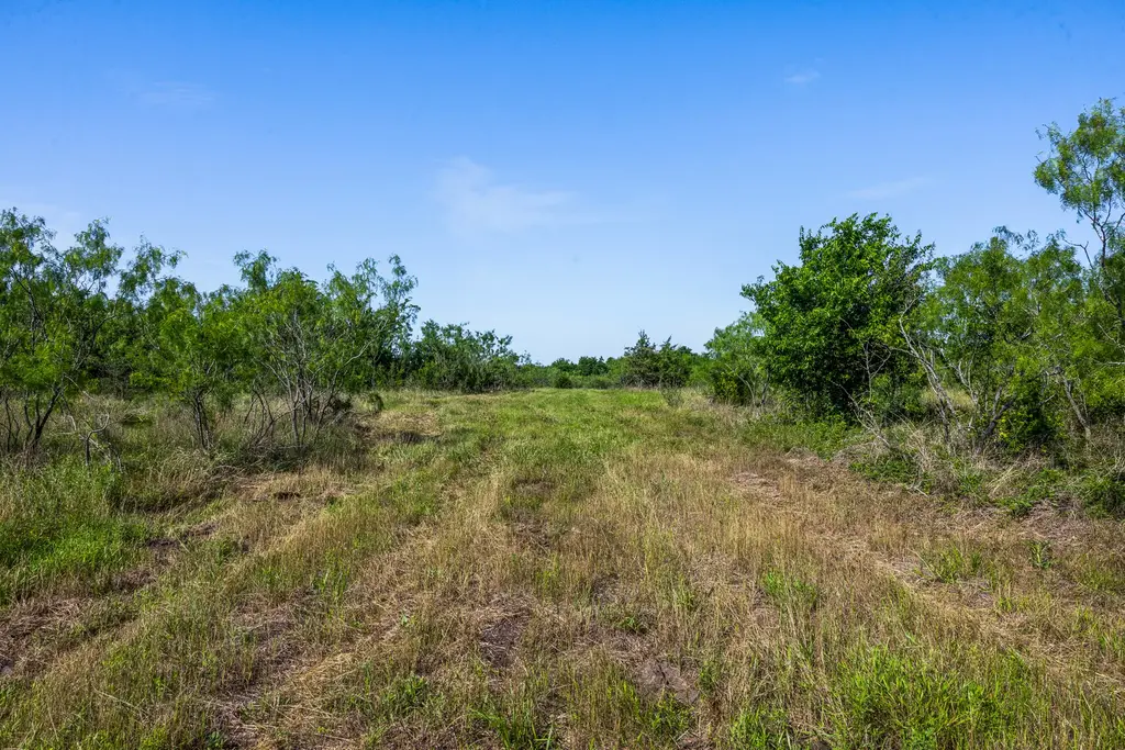 Tract 2 Tbd Lcr 392, Groesbeck