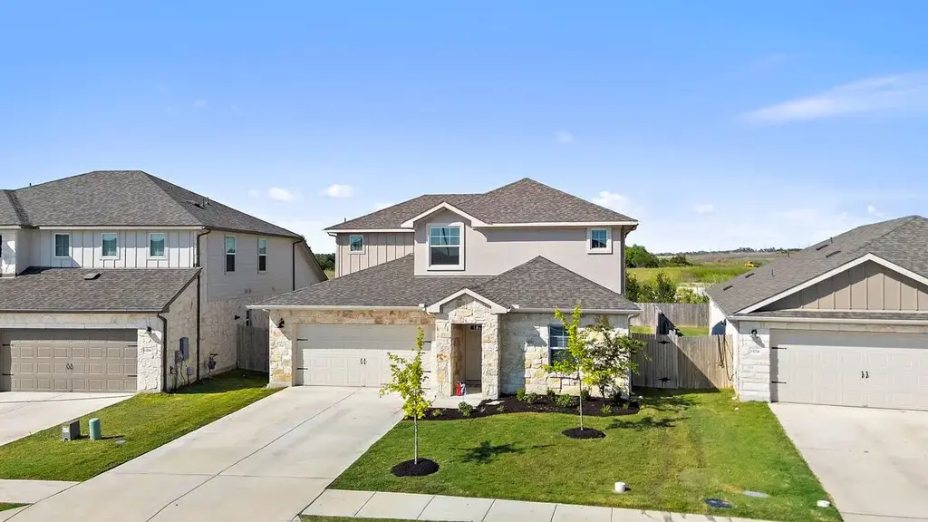 13720 Heartland Drive, Manor
