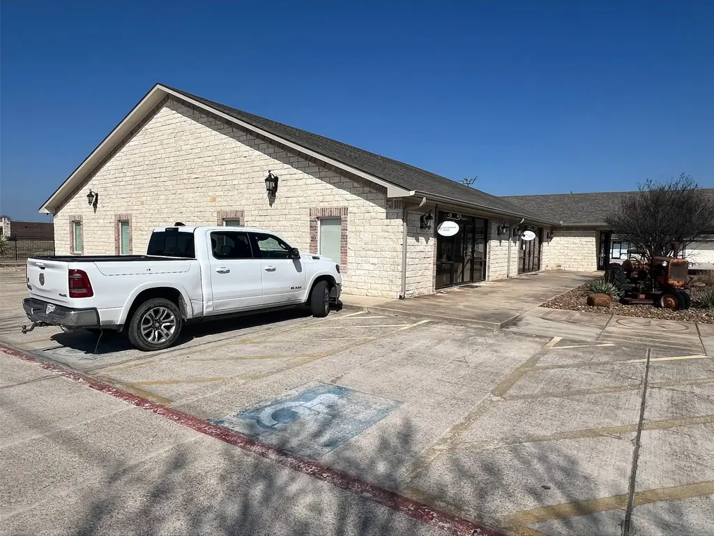 4003 W Stan Schlueter Loop, Killeen