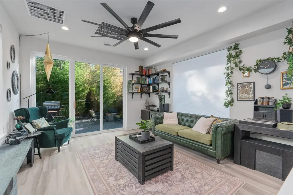 2703 E 3rd Street 2, Austin
