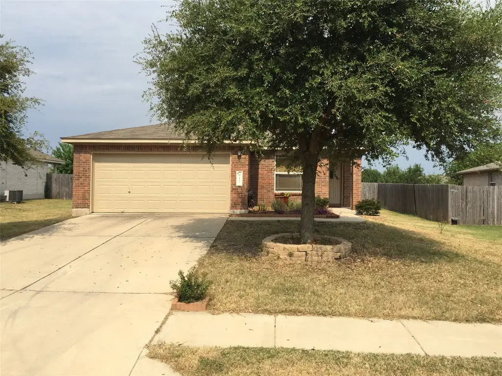 917 W South Street, Leander