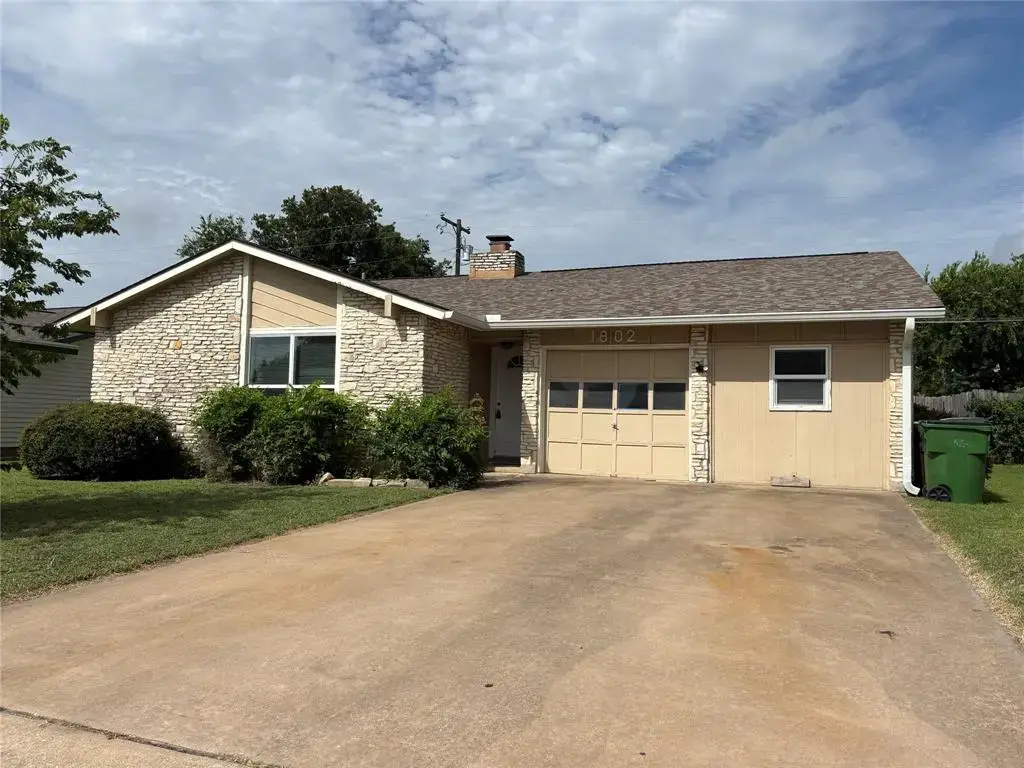 N/A, Round Rock