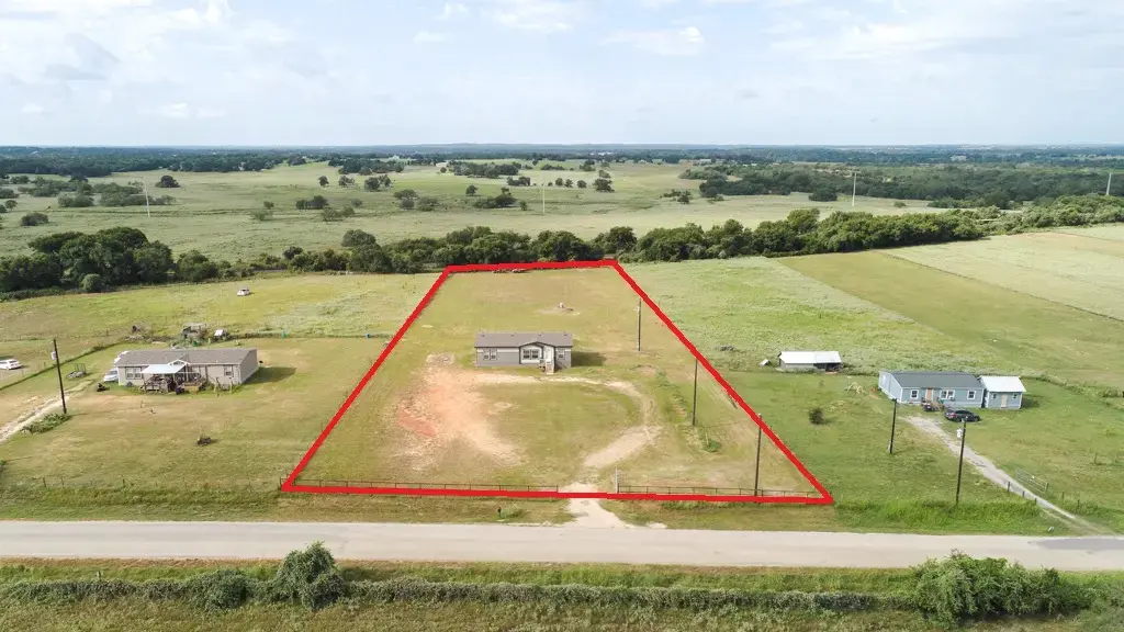 859 Ivy Switch Road, Luling
