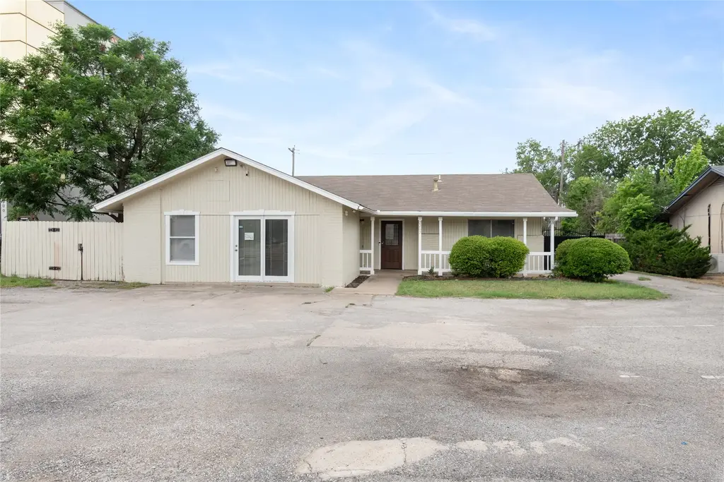 2207 W Parmer Lane, Austin