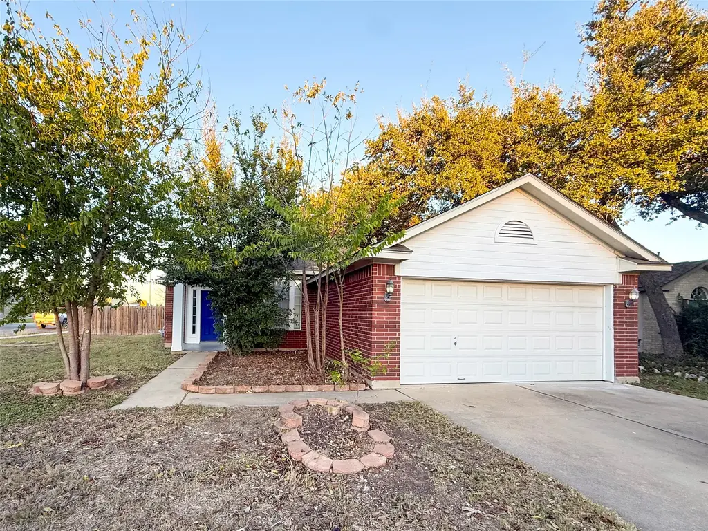 1000 Moon Glow Drive, Leander