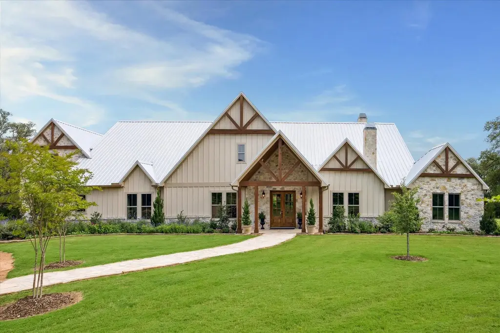 2130 Hartfield Road, Round Top