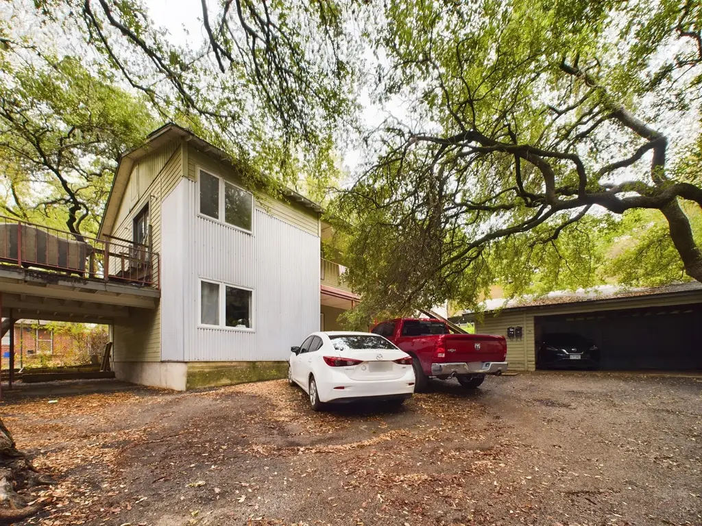 915 Keith Lane 103, Austin