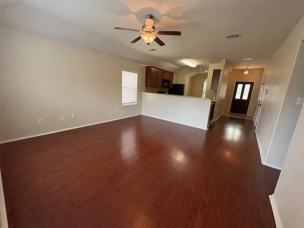 564 Travertine Trail, Buda