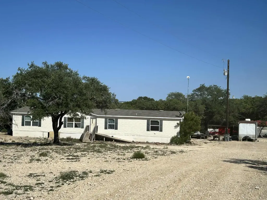 372 Private Road 3447, Kempner