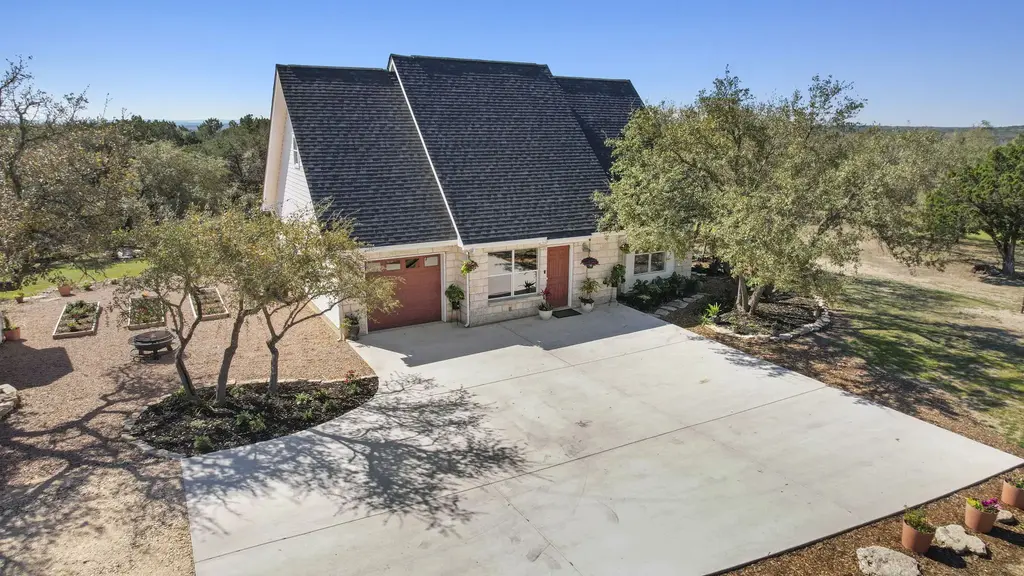7197 Mount Sharp Road, Wimberley