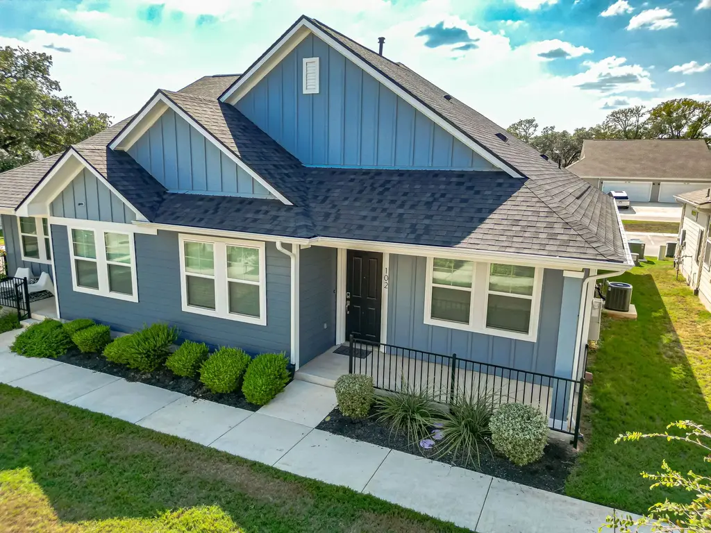 104 Menard Drive 102, San Marcos