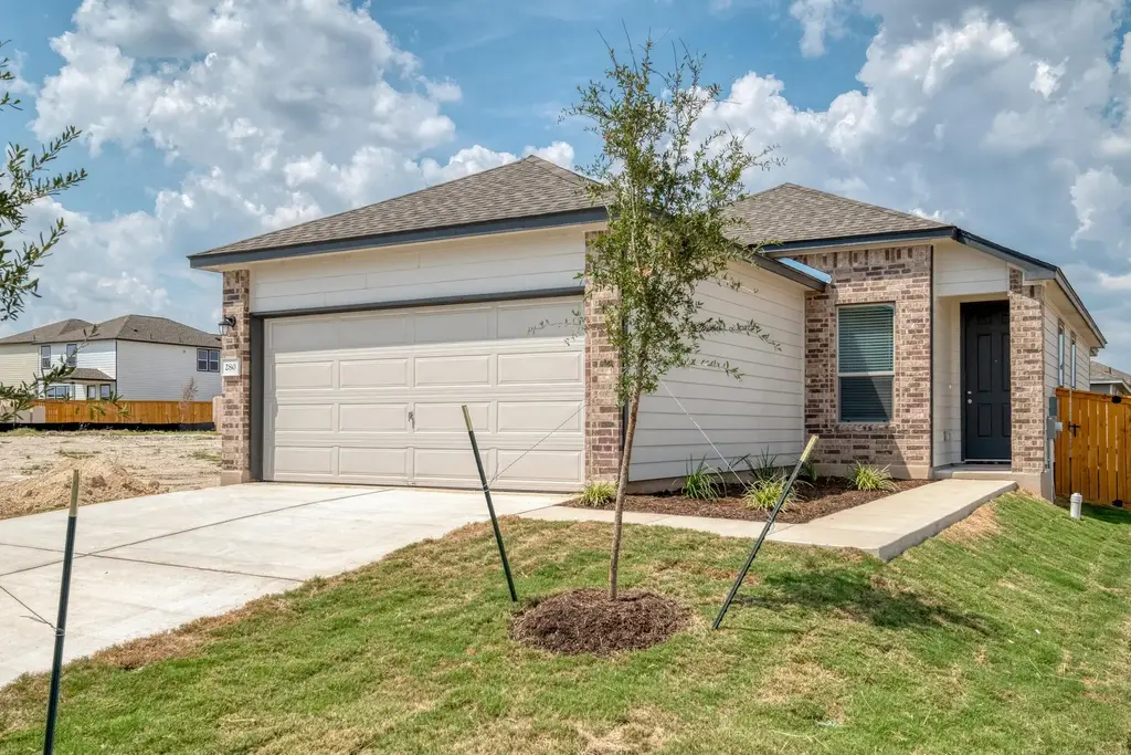 280 Feathers Street, Jarrell