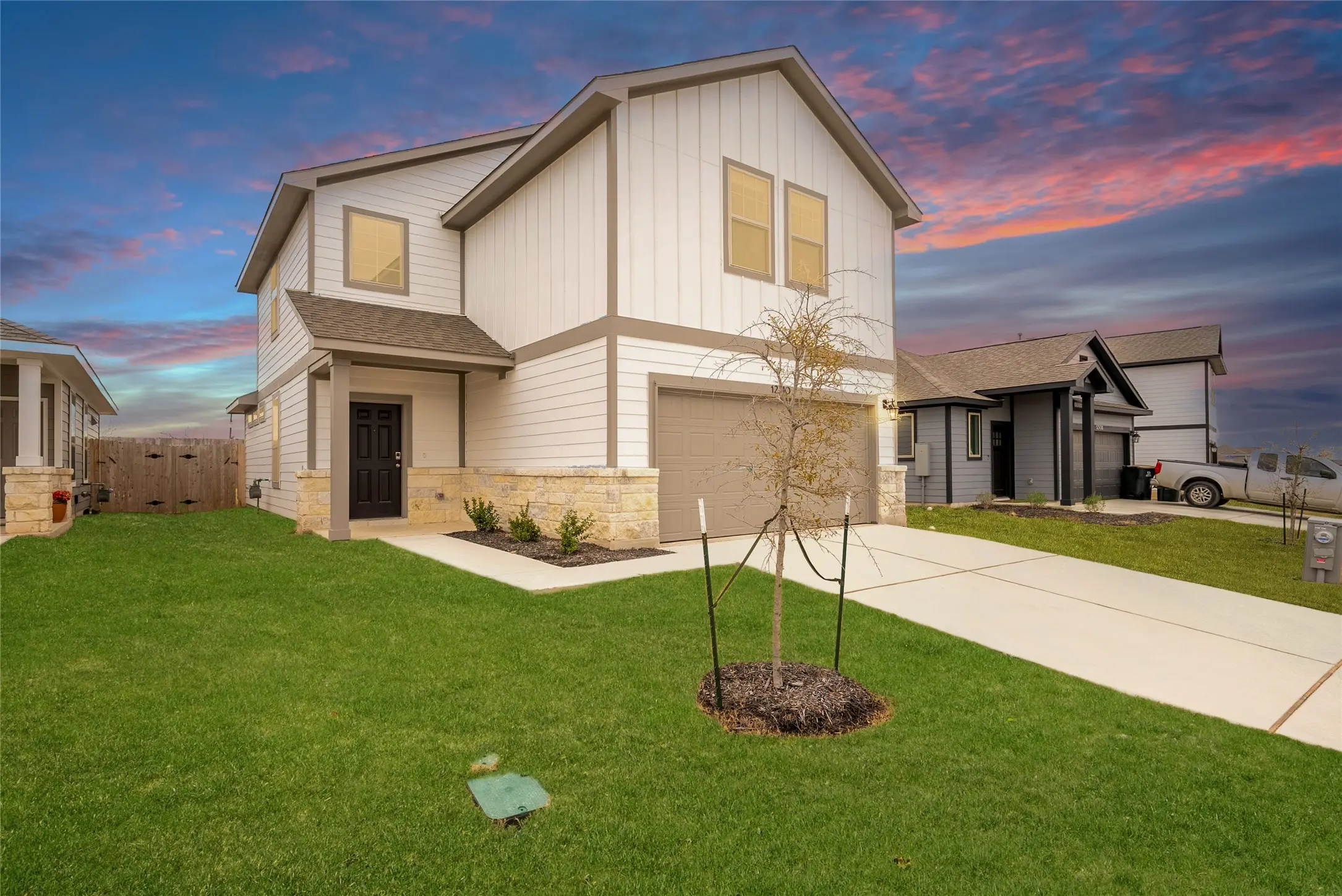Photo of Listing #1946828