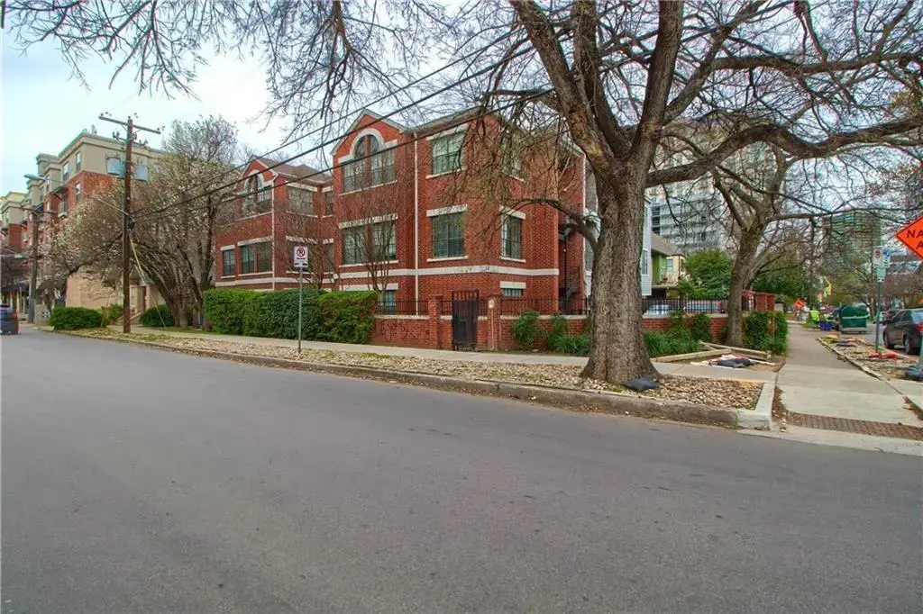 712 21st Street W 201, Austin