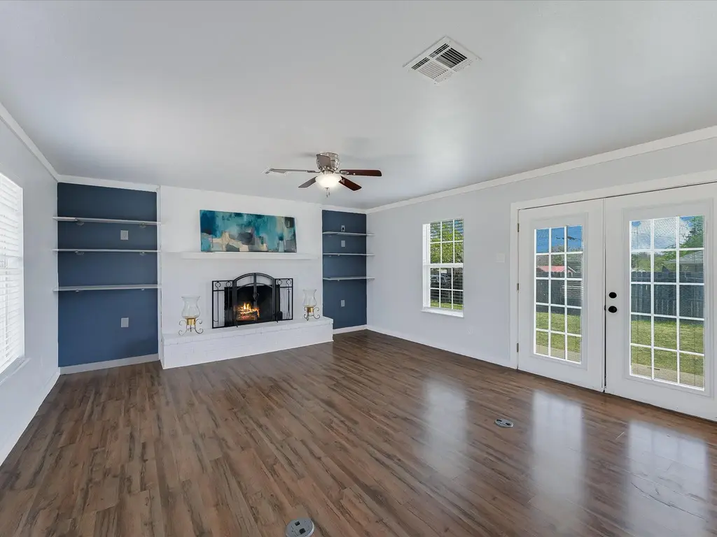 155 Travis Lane, Spicewood