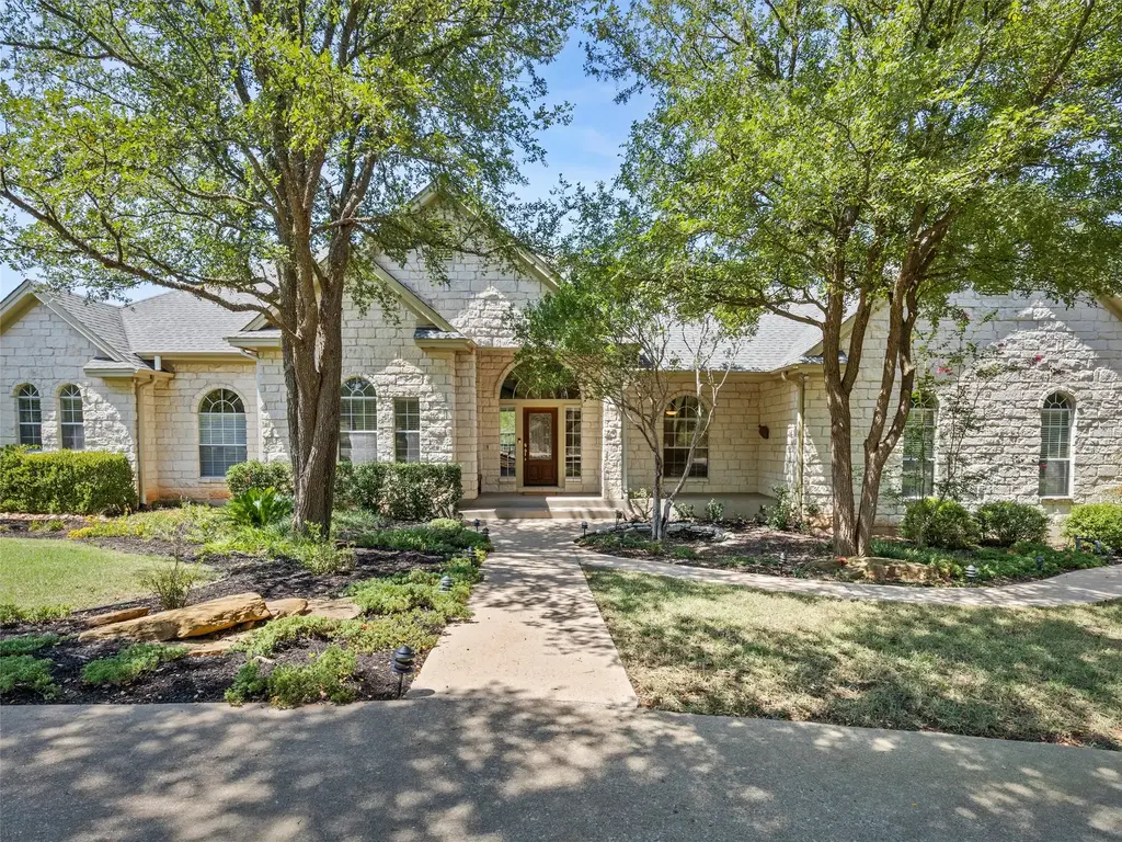 130 Sabine Drive, Cedar Creek