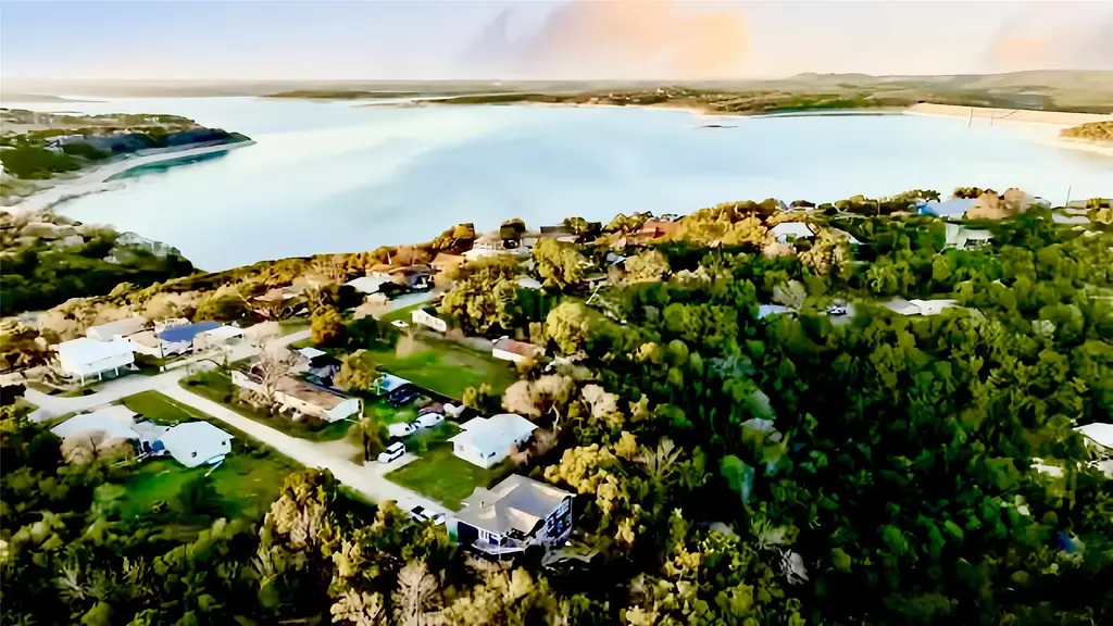 1353 Trail Pass Drive, Canyon Lake