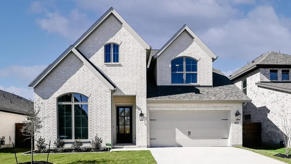 309 Foxfire Cove, Lockhart