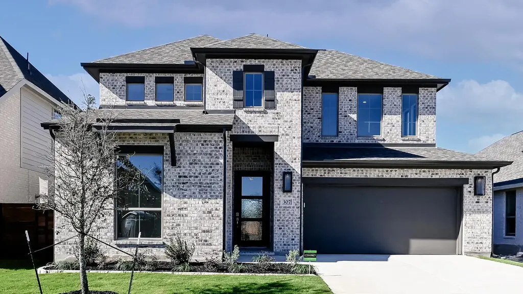 307 Foxfire Cove, Lockhart