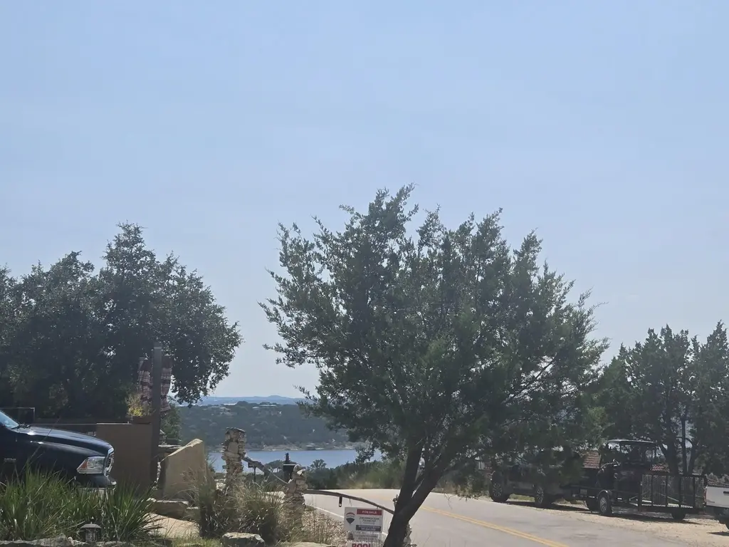 3301 Constitution Drive, Lago Vista