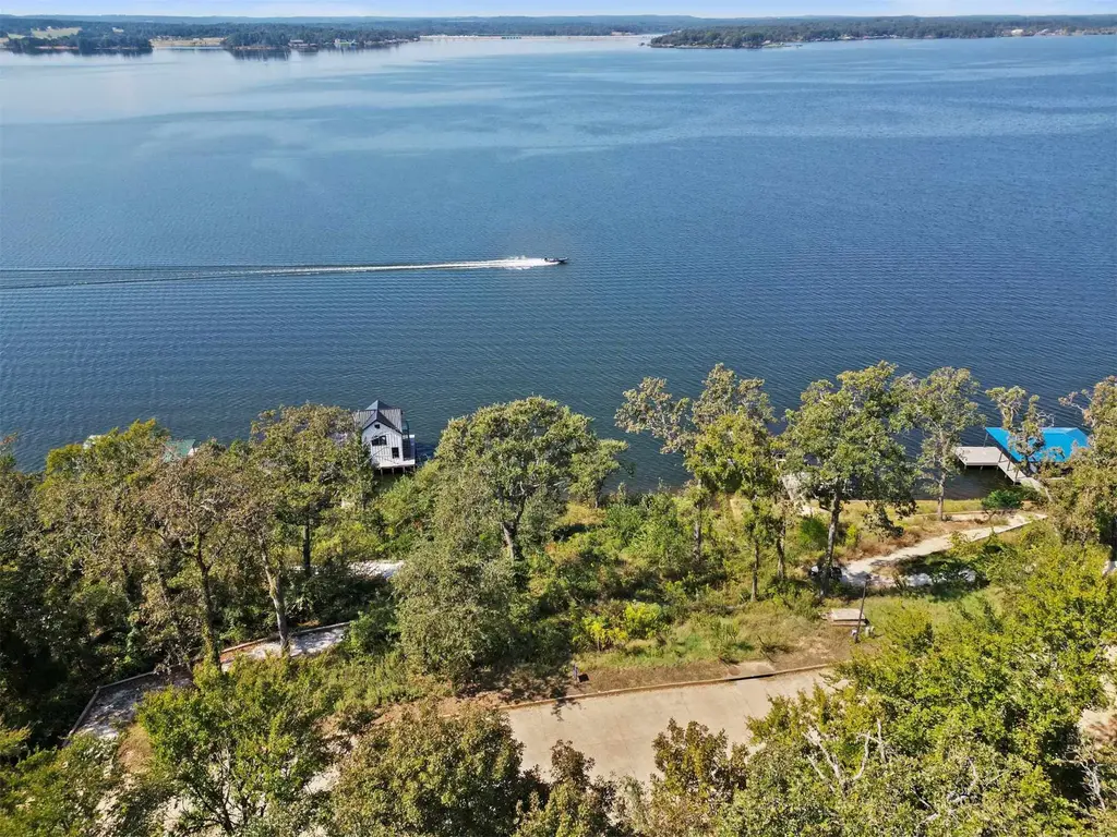 143 N Lake Bluff Drive, Bullard