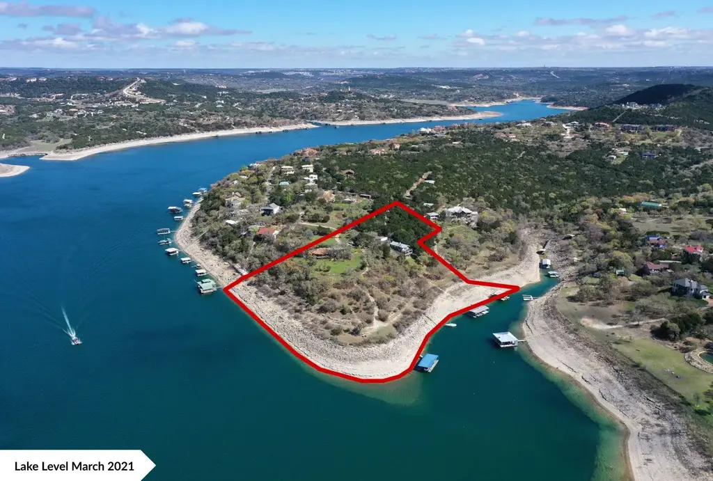 8005 Sharon Road, Volente