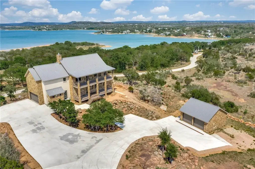 214 Peninsula Drive, Burnet
