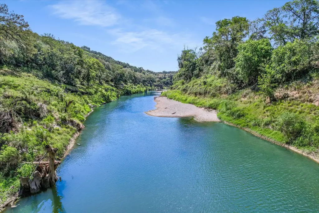 2038 Paradise Parkway, Canyon Lake
